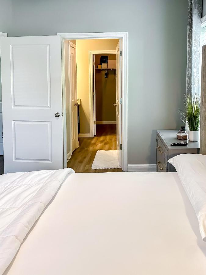 Appartamento Full Kitchen,King,W/D,Netflix,2 Smart Tvs,Parking Louisville Esterno foto