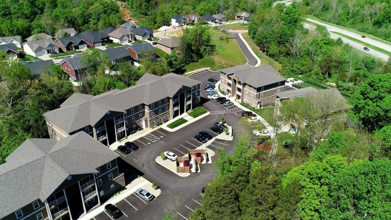 Appartamento Full Kitchen,King,W/D,Netflix,2 Smart Tvs,Parking Louisville Esterno foto